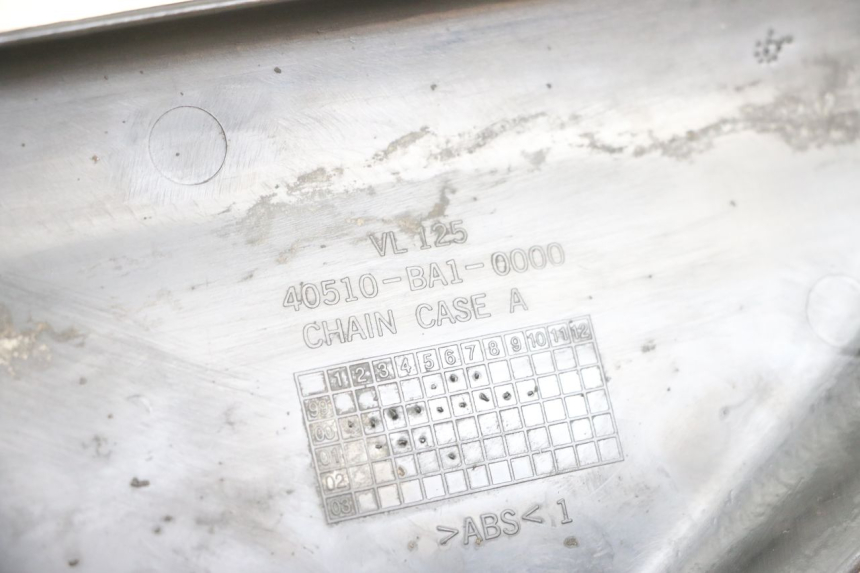 photo de VERKLEIDUNG HINTEN MITTE UNTER DAELIM VL DAYSTAR 125 (2000 - 2011) - Detailansicht des Bauteils