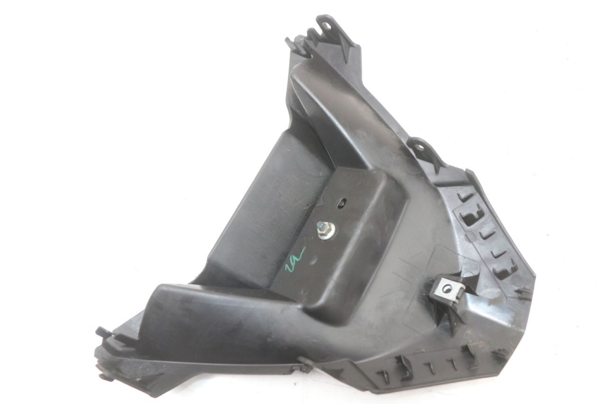 photo de UNTERE HECKVERKLEIDUNGSECKE YAMAHA XMAX X-MAX ABS 125 (2017 - 2020) - Gesamtansicht des Produkts