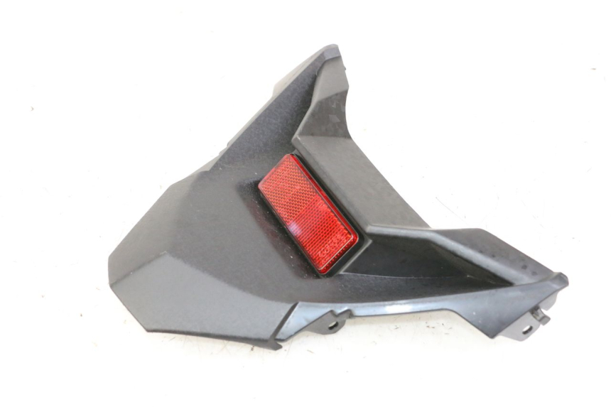 photo de VERKLEIDUNG HINTEN MITTE UNTER YAMAHA XMAX X-MAX 125 (2021 - 2025) - Zoom auf Gebrauchszustand