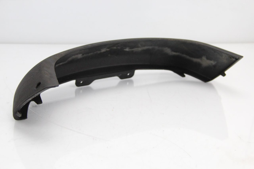 photo de VERKLEIDUNG HINTEN MITTE UNTER PIAGGIO X9 125 (2000 - 2003) - Zoom auf Gebrauchszustand