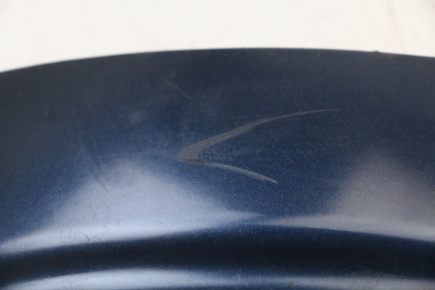 photo de UNTERE HINTERE VERKLEIDUNGSVERBINDUNG PIAGGIO XEVO - X EVO 125 (2007 - 2017) - Zoom auf Gebrauchszustand