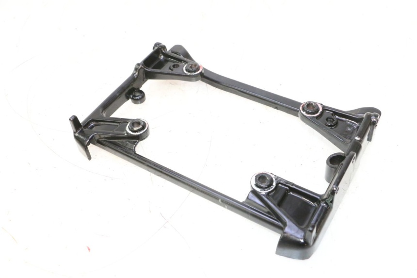 photo de VERKLEIDUNG HINTEN MITTE UNTER HONDA XRV AFRICA TWIN 750 (1990 - 1992) - Zoom auf Gebrauchszustand