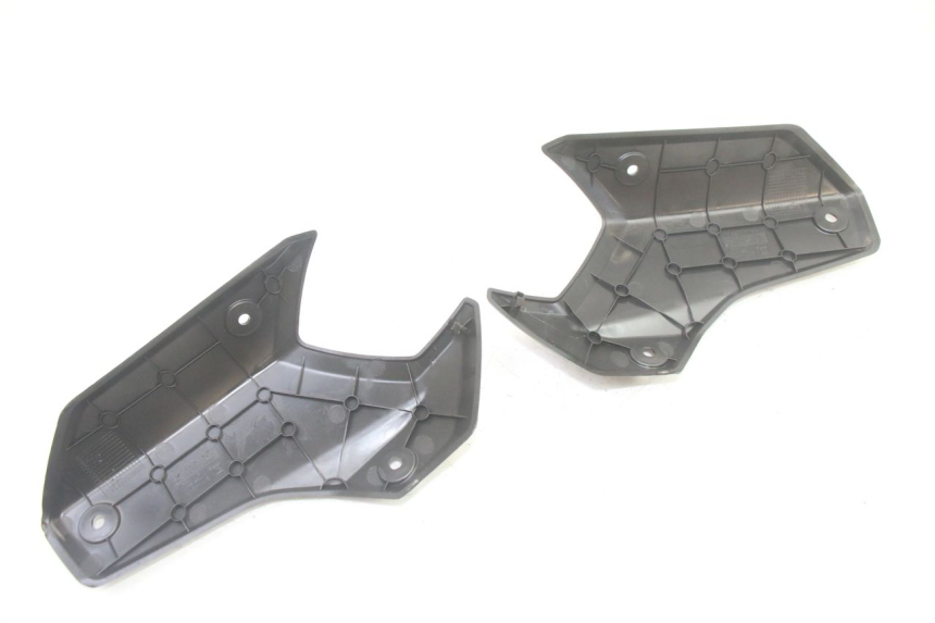 photo de HECKVERKLEIDUNG VERBINDUNG PEUGEOT KISBEE 4T 50 (2018 - 2022) - Zoom auf Gebrauchszustand