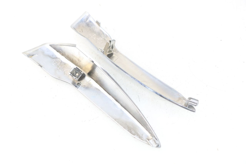 photo de HECKVERKLEIDUNG VERBINDUNG PIAGGIO LIBERTY IGET 4T 50 (2015 - 2020) - Detailansicht des Bauteils