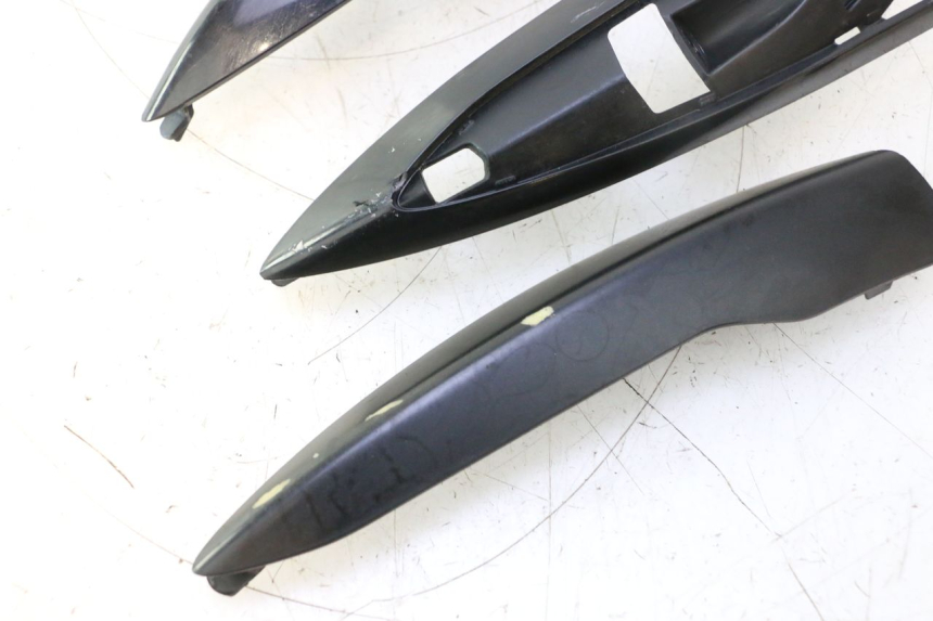 photo de VERKLEIDUNG HINTEN MITTE PIAGGIO LIBERTY IGET 4T 50 (2021 - 2025) - Alternative Perspektive