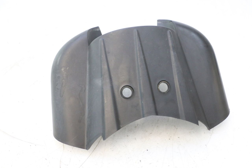 photo de VERKLEIDUNG HINTEN MITTE PEUGEOT LUDIX ONE 50 (2004 - 2013) - Details der Befestigungspunkte