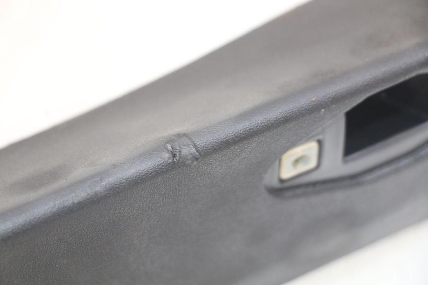 photo de HECKVERKLEIDUNG VERBINDUNG PIAGGIO MP3 LT 400 (2007 - 2012) - Detailansicht des Bauteils