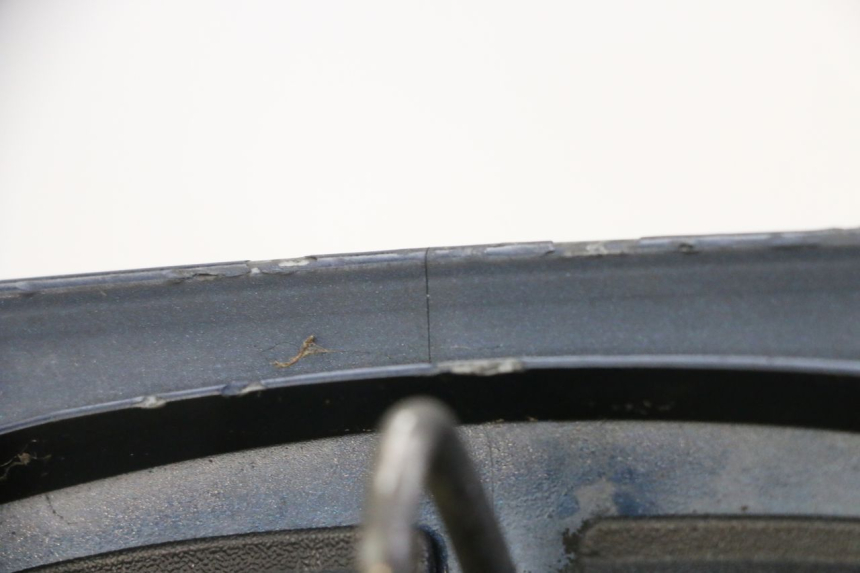 photo de VERKLEIDUNG HINTEN MITTE PIAGGIO MP3 LT 300 (2010 - 2016) - Zoom auf Gebrauchszustand