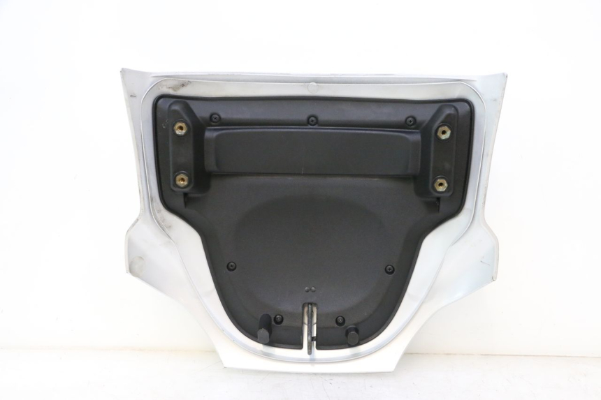 photo de HECKVERKLEIDUNG VERBINDUNG PIAGGIO MP3 LT 300 (2010 - 2016) - Detailansicht des Bauteils