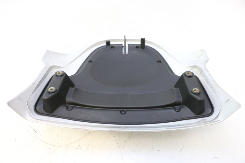 photo de HECKVERKLEIDUNG VERBINDUNG PIAGGIO MP3 LT 300 (2010 - 2016) - Zoom auf Gebrauchszustand