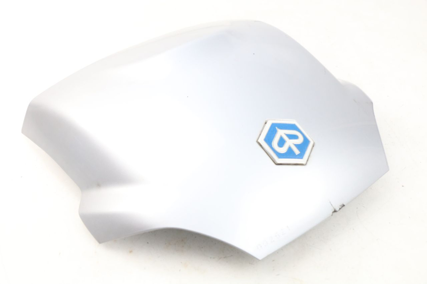 photo de HECKVERKLEIDUNG VERBINDUNG PIAGGIO MP3 125 (2006 - 2014) - Details der Befestigungspunkte