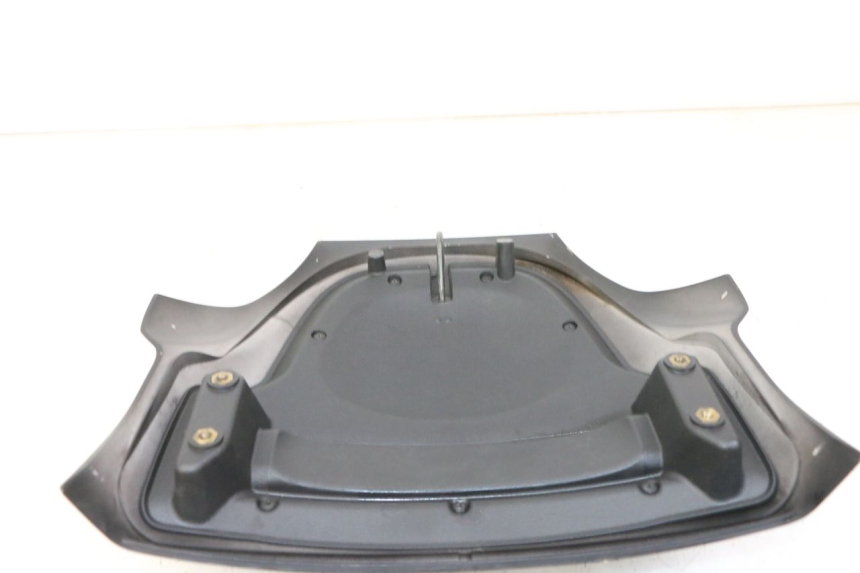 photo de HECKVERKLEIDUNG VERBINDUNG PIAGGIO MP3 500 (2011 - 2015) - Detailansicht des Bauteils