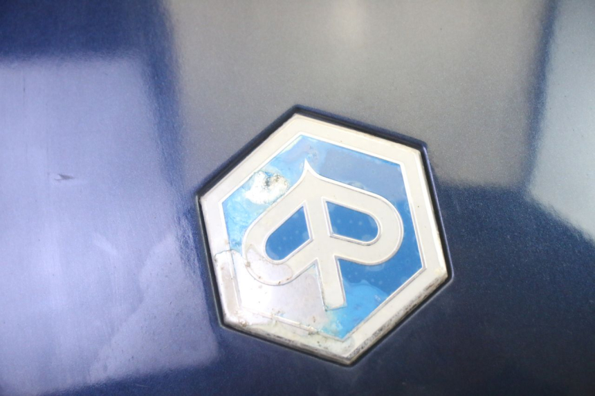 photo de VERKLEIDUNG HINTEN MITTE PIAGGIO MP3 RL 250 (2006 - 2010) - Zoom auf Gebrauchszustand