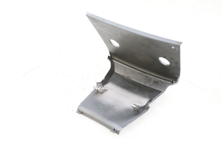 photo de VERKLEIDUNG HINTEN MITTE PIAGGIO MP3 500 (2016 - 2018) - Zoom auf Gebrauchszustand