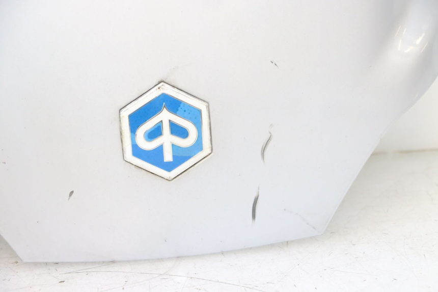 photo de HECKVERKLEIDUNG VERBINDUNG PIAGGIO MP3 125 (2006 - 2014) - Detailansicht des Bauteils