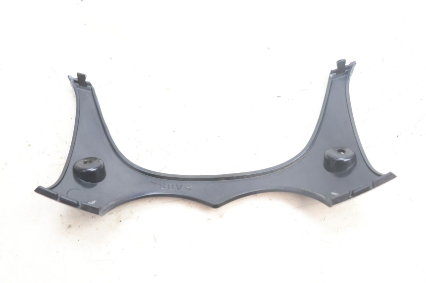 photo de VERKLEIDUNG HINTEN MITTE YAMAHA NEO'S NEOS 2T 50 (1998 - 2007) - Zoom auf Gebrauchszustand