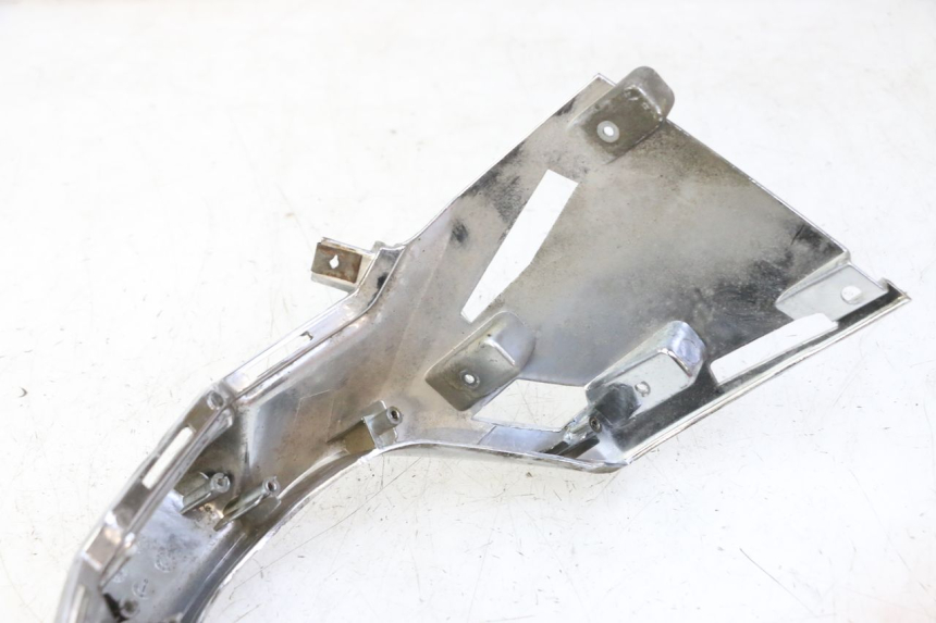 photo de VERKLEIDUNG HINTEN MITTE KYMCO LIKE 4T 50 (2019 - 2025) - Technische Nahaufnahme