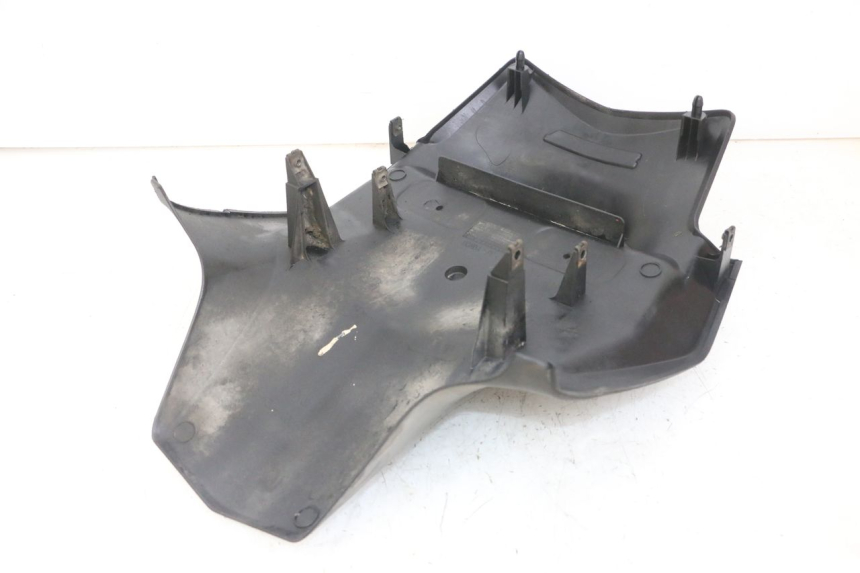 photo de VERKLEIDUNG HINTEN MITTE HONDA NTV DEAUVILLE ABS 700 (2007 - 2016) - Zoom auf Gebrauchszustand