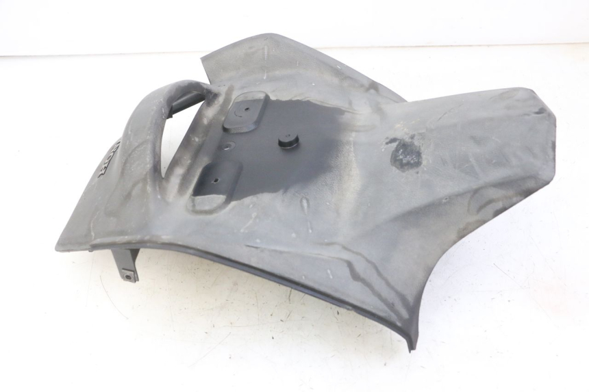 photo de VERKLEIDUNG HINTEN MITTE HONDA NTV DEAUVILLE ABS 700 (2007 - 2016) - Details der Befestigungspunkte