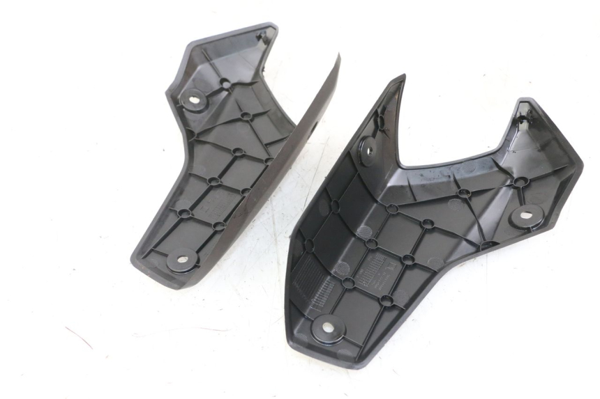 photo de VERKLEIDUNG HINTEN MITTE PEUGEOT STREETZONE 4T 50 (2018 - 2023) - Detailansicht des Bauteils