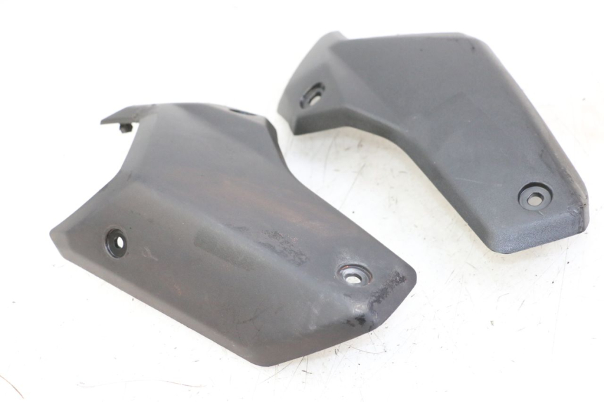 photo de VERKLEIDUNG HINTEN MITTE PEUGEOT STREETZONE 4T 50 (2018 - 2023) - Zoom auf Gebrauchszustand