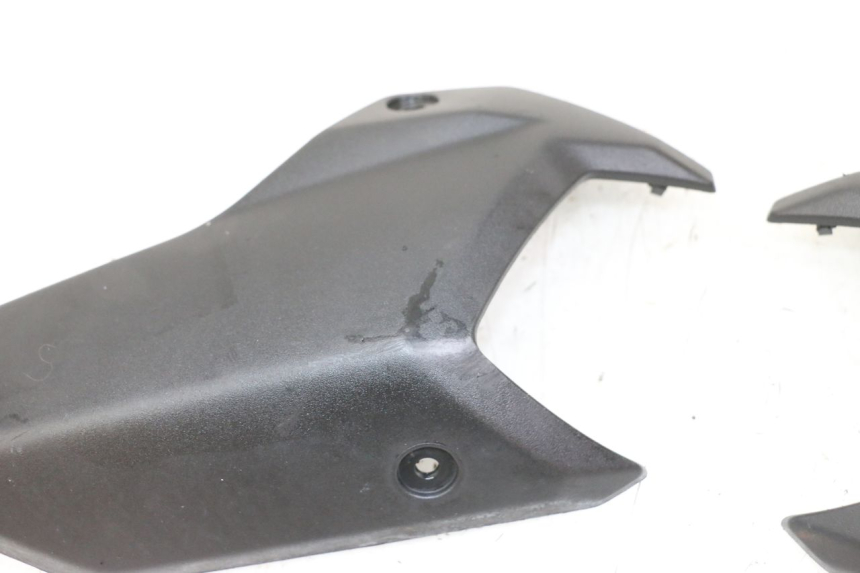 photo de VERKLEIDUNG HINTEN MITTE PEUGEOT STREETZONE 4T 50 (2018 - 2023) - Technische Nahaufnahme