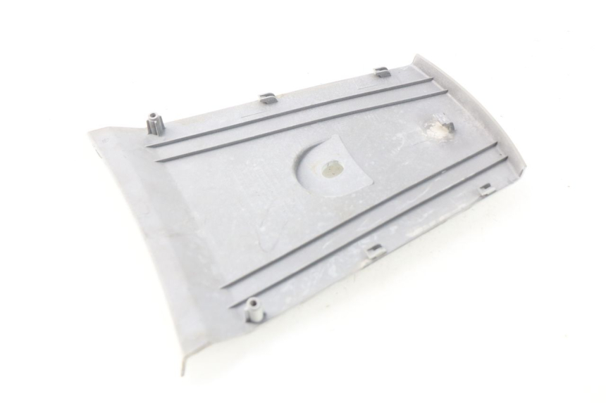 photo de HECKVERKLEIDUNG VERBINDUNG DAELIM S3 125 (2010 - 2017) - Detailansicht des Bauteils