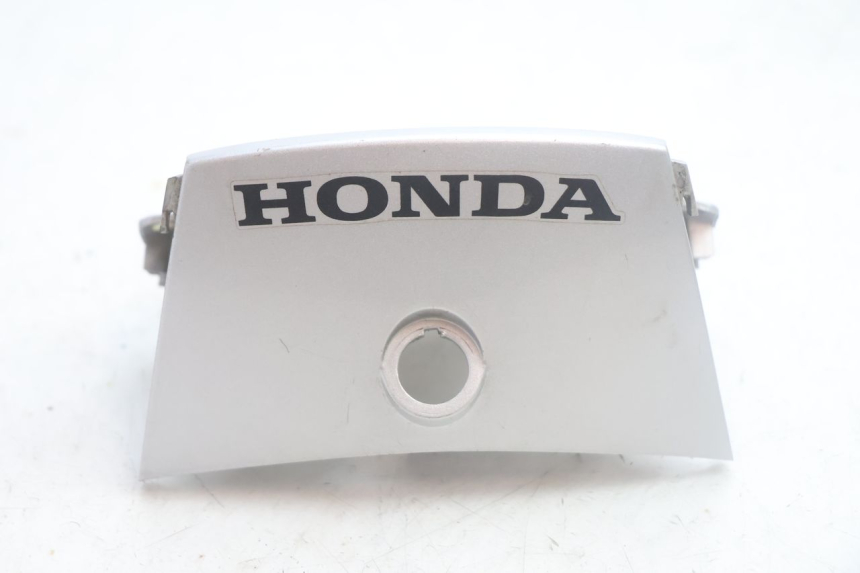 photo de HECKVERKLEIDUNG VERBINDUNG HONDA SCV LEAD 100 (2003 - 2007) - Detailansicht des Bauteils