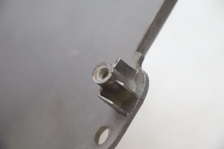 photo de HECKVERKLEIDUNG VERBINDUNG HONDA SCV LEAD 100 (2003 - 2007) - Details der Befestigungspunkte