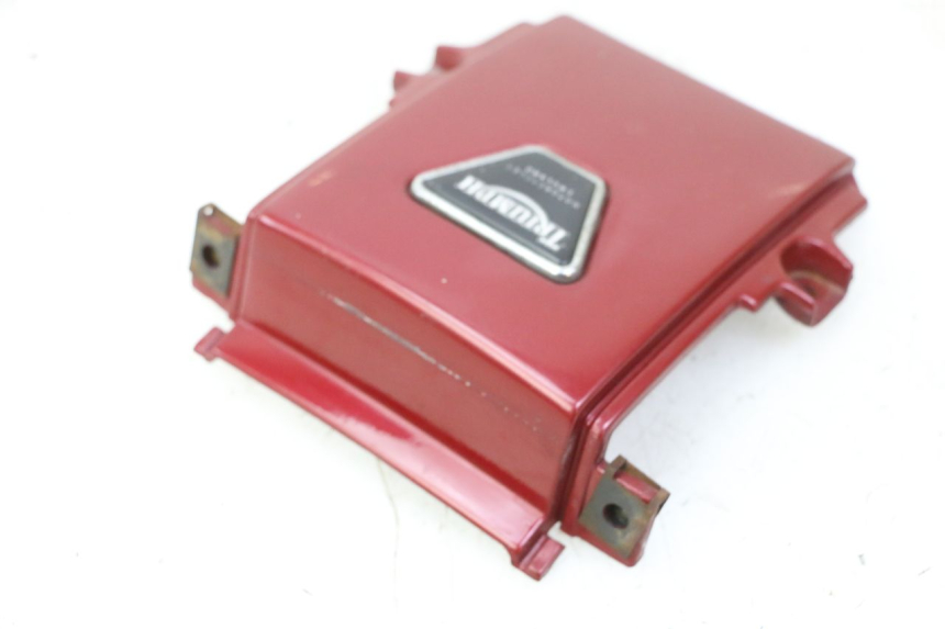 photo de VERKLEIDUNG HINTEN MITTE TRIUMPH SPRINT 900 (1995 - 1998) - Alternative Perspektive