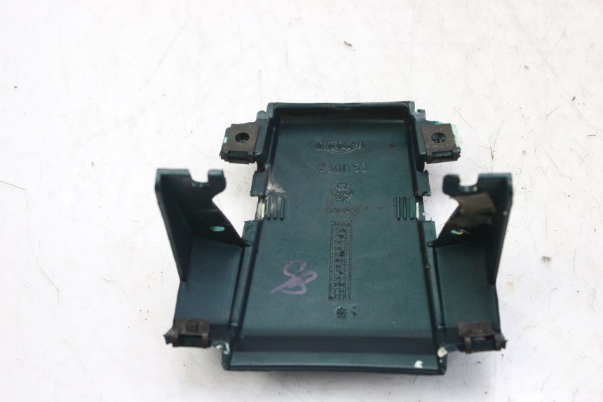 photo de HECKVERKLEIDUNG VERBINDUNG TRIUMPH SPRINT ST 955 (1999 - 2001) - Alternative Perspektive