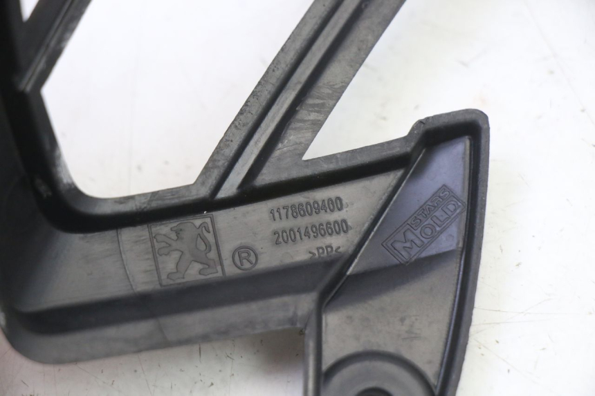 photo de VERKLEIDUNG HINTEN MITTE PEUGEOT STREETZONE I NAKED 2T 50 (2018 - 2020) - Technische Nahaufnahme