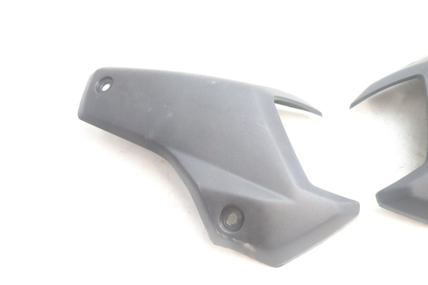 photo de VERKLEIDUNG HINTEN MITTE PEUGEOT STREETZONE NAKED 2T 50 (2014 - 2018) - Detailansicht des Bauteils
