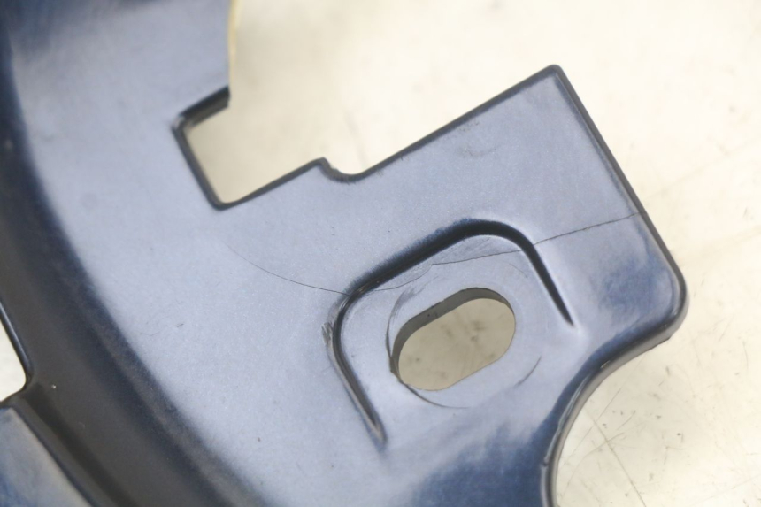 photo de OBERES HINTERES VERKLEIDUNGSTEILVERBINDER QUADRO 3D S 350 (2013 - 2018) - Details der Befestigungspunkte