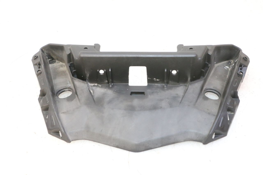 photo de VERKLEIDUNG HINTEN MITTE OBEN QUADRO 4 4D 350 (2015 - 2018) - Hauptansicht