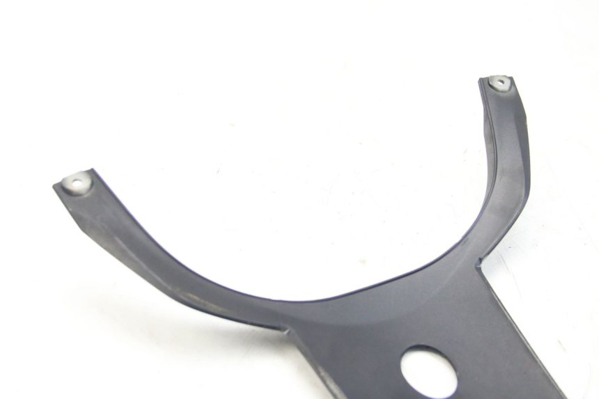 photo de OBERES HINTERES VERKLEIDUNGSTEILVERBINDER PIAGGIO BEVERLY 125 (2010 - 2015) - Zoom auf Gebrauchszustand