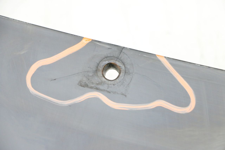 photo de VERKLEIDUNG HINTEN MITTE OBEN BMW C1 125 (2000 - 2003) - Zoom auf Gebrauchszustand