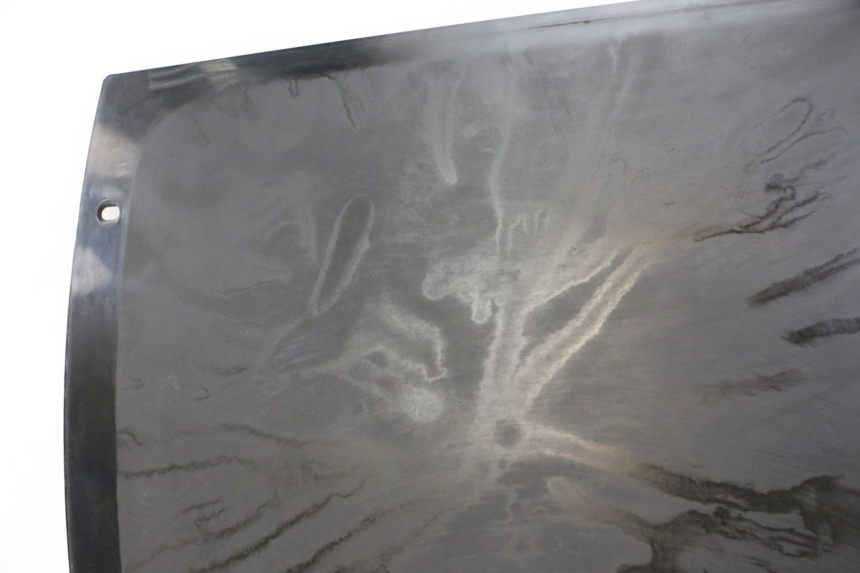 photo de VERKLEIDUNG HINTEN MITTE OBEN BMW C1 125 (2000 - 2003) - Oberflächenzustand und Material