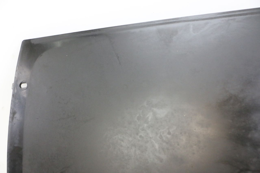 photo de VERKLEIDUNG HINTEN MITTE OBEN BMW C1 125 (2000 - 2003) - Charakteristische Merkmale