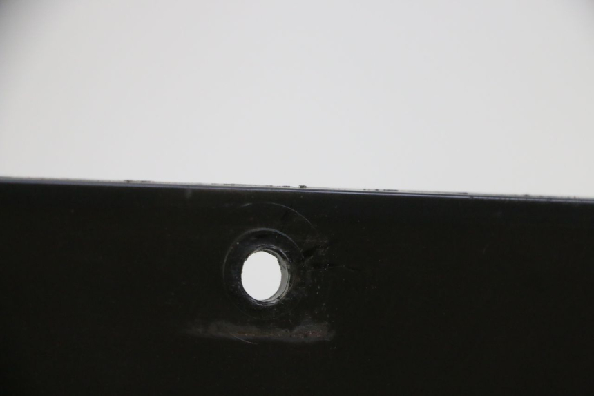 photo de VERKLEIDUNG HINTEN MITTE OBEN BMW C1 125 (2000 - 2003) - Alternative Perspektive