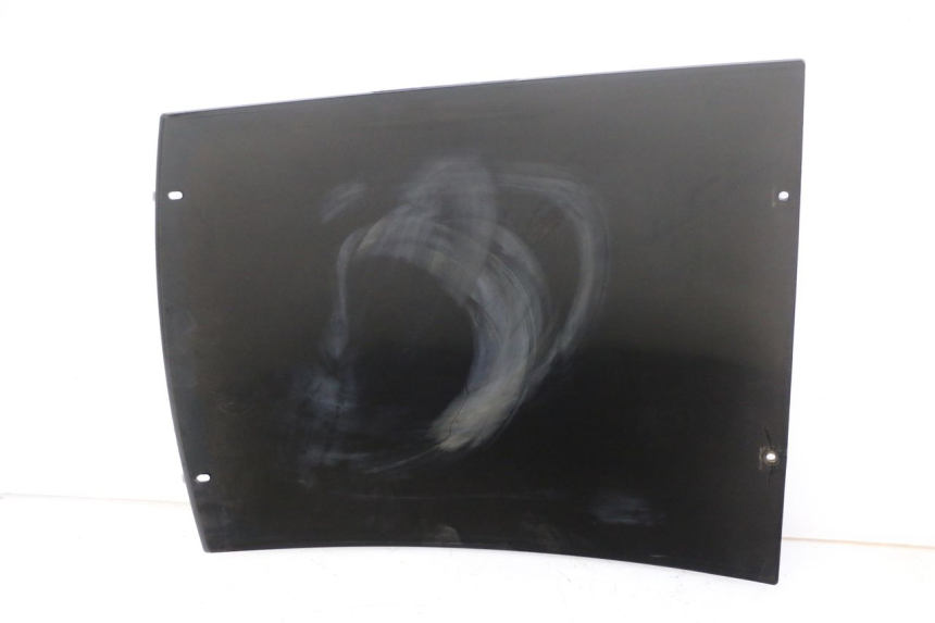 photo de VERKLEIDUNG HINTEN MITTE OBEN BMW C1 125 (2000 - 2003) - Oberflächenzustand und Material