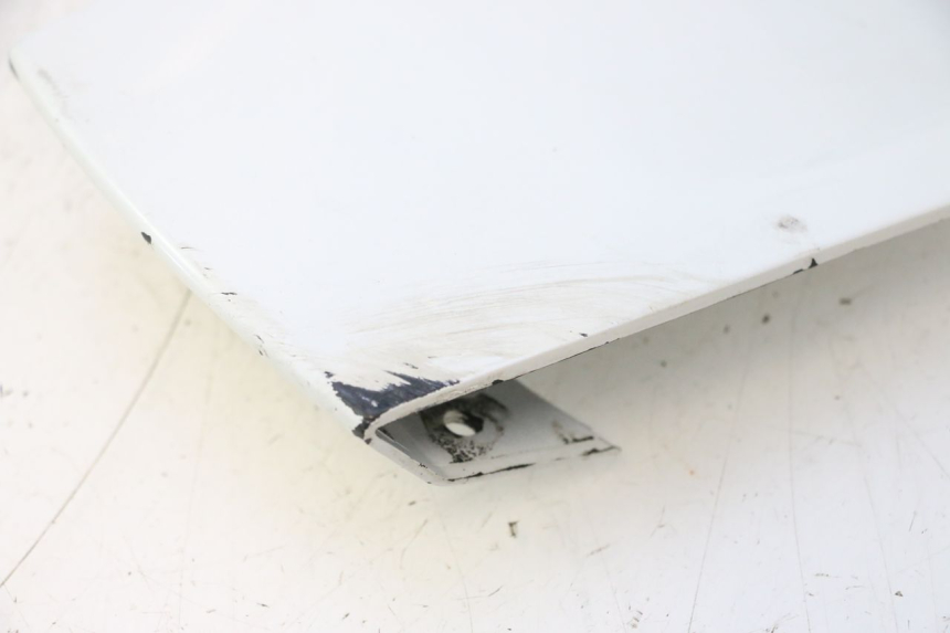 photo de VERKLEIDUNG HINTEN MITTE OBEN MBK BOOSTER ROCKET 50 (2004 - 2016) - Details der Befestigungspunkte