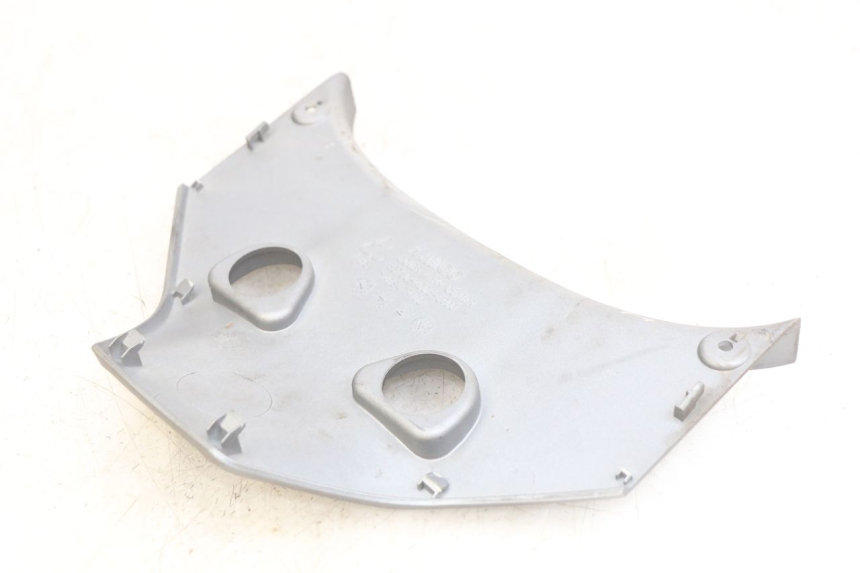 photo de OBERES HINTERES VERKLEIDUNGSTEILVERBINDER KYMCO DOWNTOWN ABS 125 (2015 - 2017) - Technische Nahaufnahme