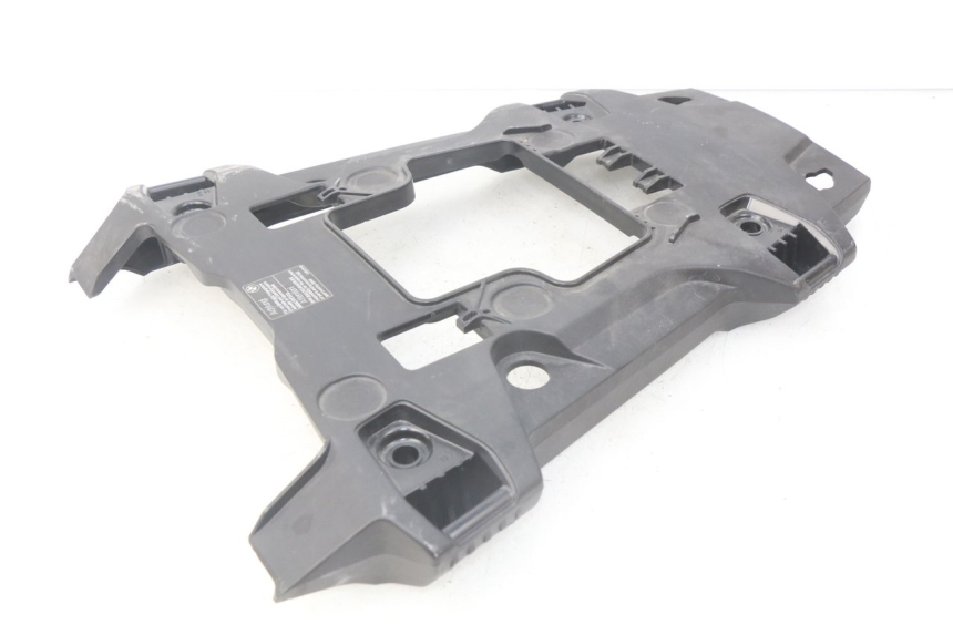 photo de VERKLEIDUNG HINTEN MITTE OBEN BMW F GS K81 850 (2018 - 2023) - Detailansicht des Bauteils