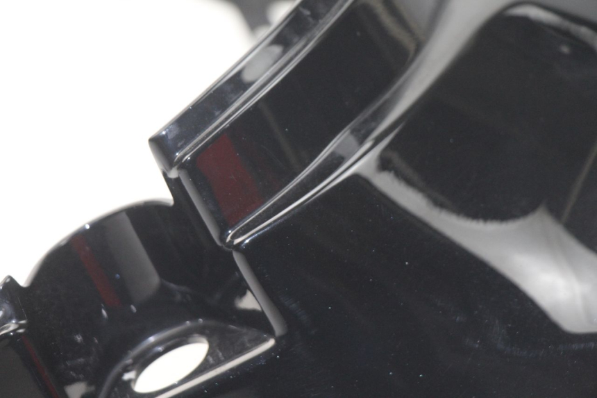 photo de VERKLEIDUNG HINTEN MITTE OBEN SYM FIDDLE 3 III 125 (2014 - 2020) - Details der Befestigungspunkte