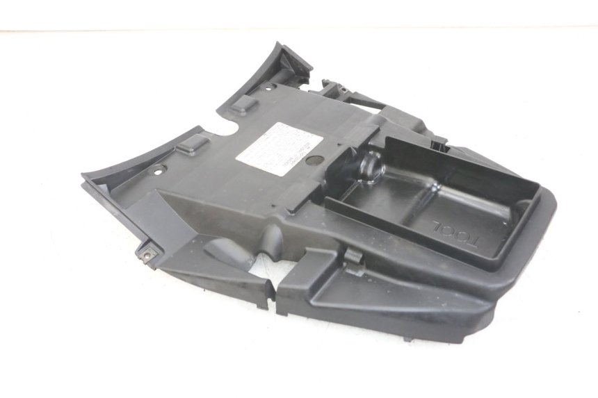photo de VERKLEIDUNG HINTEN MITTE OBEN HONDA FJS SILVERWING SILVER WING 600 (2001 - 2010) - Alternative Perspektive