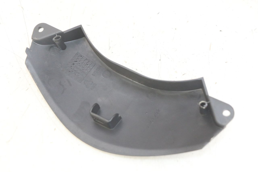 photo de OBERE HINTERE VERKLEIDUNGSVERBINDUNG PIAGGIO FLY 4T 50 (2013 - 2017) - Detailansicht des Bauteils