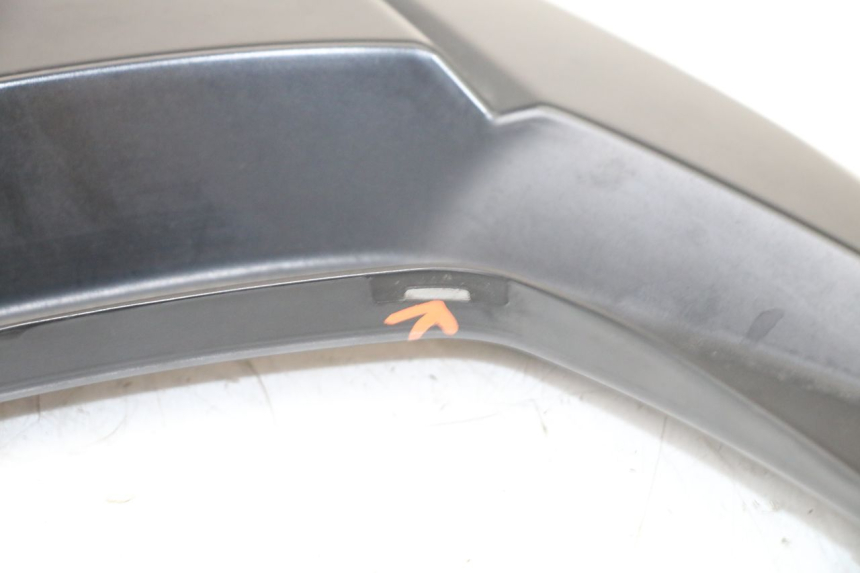 photo de VERKLEIDUNG HINTEN MITTE OBEN HONDA FORZA 125 (2021 - 2025) - Details der Befestigungspunkte