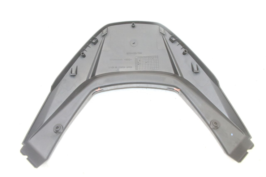 photo de VERKLEIDUNG HINTEN MITTE OBEN HONDA FORZA 125 (2021 - 2025) - Geprüftes Gebrauchtteil