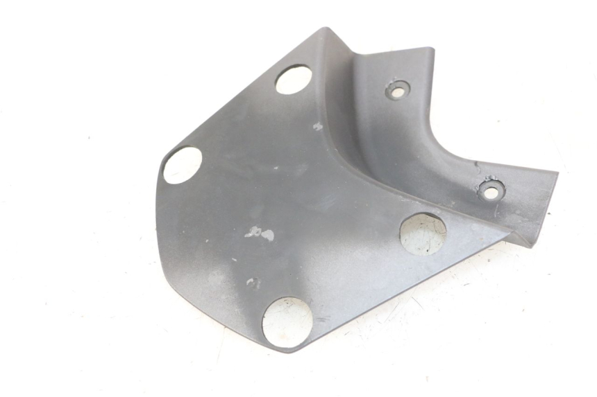 photo de VERKLEIDUNG HINTEN MITTE OBEN HONDA PCX (JF57/JF64) 125 (2014 - 2018) - Technische Nahaufnahme